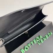 Bottega Veneta Long Clutch Andiamo With Handle Black 31cm - 5