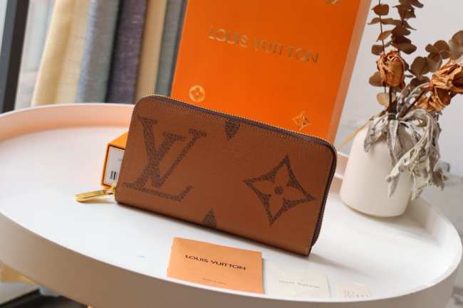 LV Zippy Wallet Giant Monogram Reverse M67687 19cm - 1