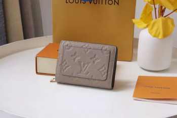 Louis Vuitton Wallet 01