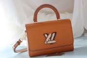 Louis Vuitton Twist Epi MM Caramel Brown 23cm - 1