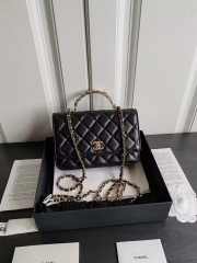 Chanel Lambskin Handbag Black 19cm - 1