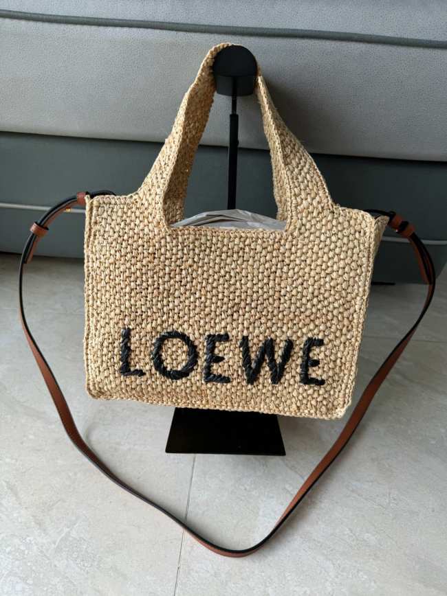 Loewe Font Tote Bag 24cm - 1