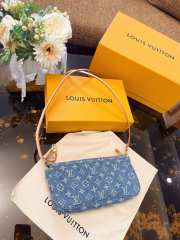 Louis Vuittion Mila Monogram Bag M44471 21cm - 6