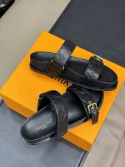 Louis Vuitton Sandals 029 - 5