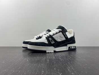 Louis Vuitton Sneaker 019