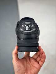 Louis Vuitton Sneaker 021 - 3