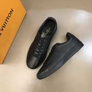 Louis Vuitton Sneaker 022 - 6