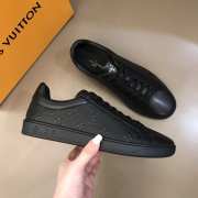 Louis Vuitton Sneaker 022 - 4