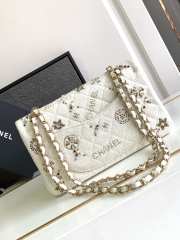 Chanel Flap Tweed White Bag 25cm - 4