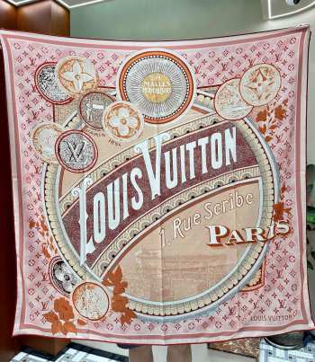 Louis Vuitton Scarf 022