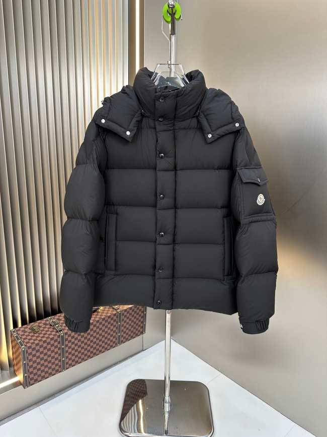 Moncler Vezere Short Down Jacket Black - 1