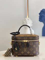 Louis Vuitton Monogram Cosmetic bag - 1