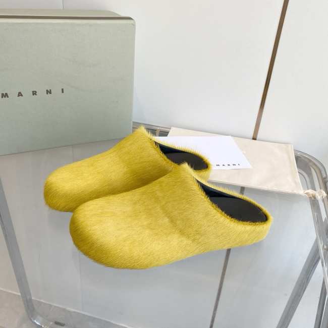 Marni Closed Toe Slippers Yellow - 1