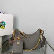 Prada Saffiano Re-Edition 2005 Shoulder Bag Ardesia 22cm - 1