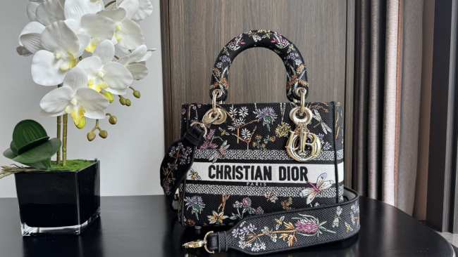 Dior Medium Lady D-Lite Black Multicolor Dior Herbarium Embroidery Bag 24cm - 1