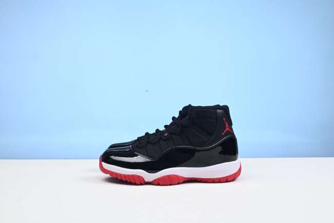 Jordan 11 Retro Playoffs Bred (2019) 378037-061 - 1