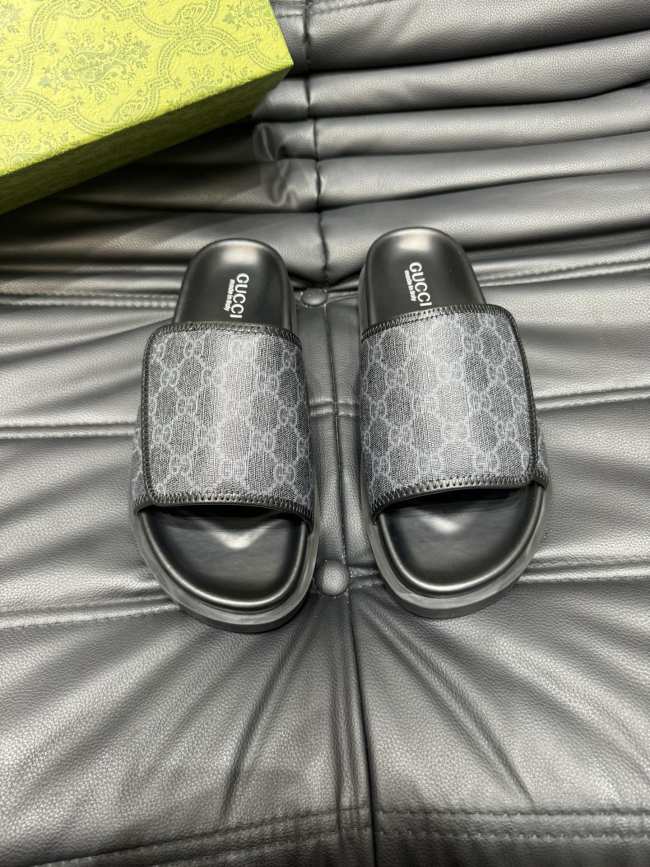 Gucci Black&Grey Slipper - 1