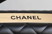 Chanel Trendy CC Handbag in Black - 4