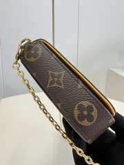 Louis Vuitton Pochette Accessoires Monogram Canvas Yellow M80863 21cm - 6